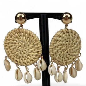 🆕 NWT Boho Woven Cowrie Seashell Circle Pierced Earrings Shell